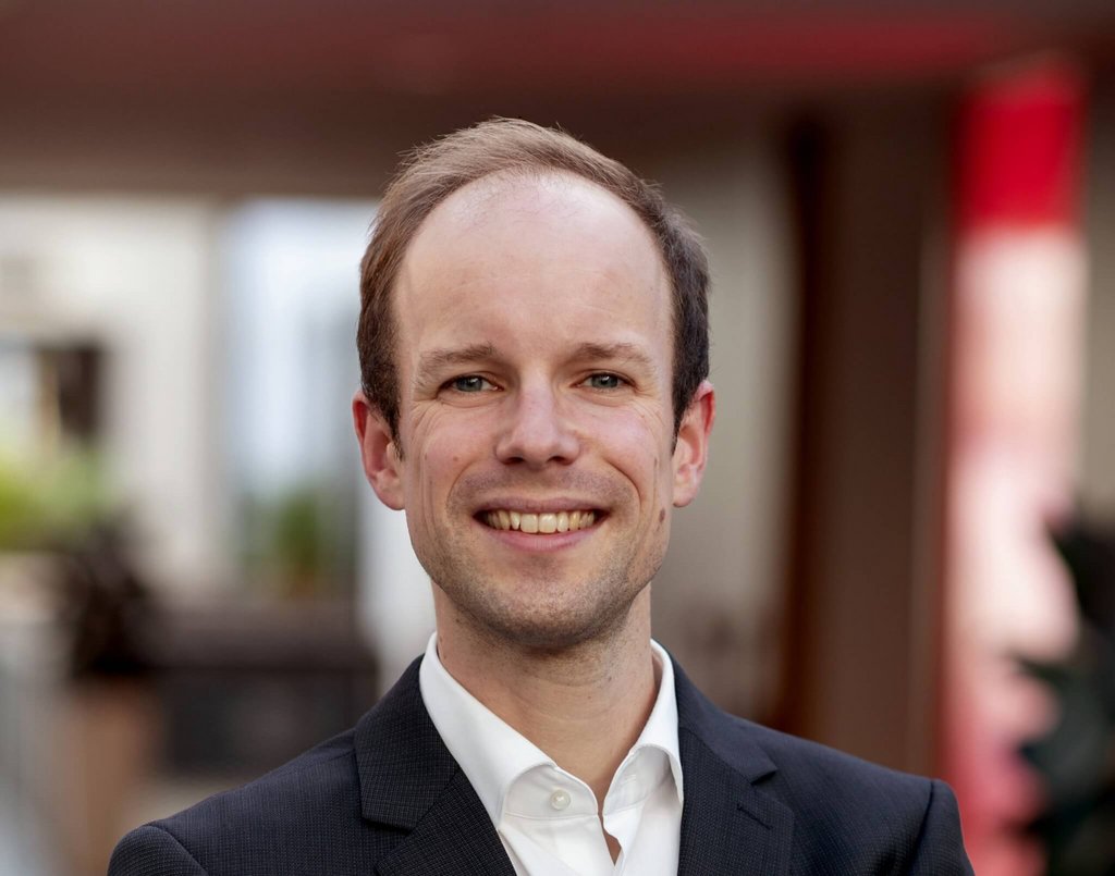 Prof. Adrian Rinscheid